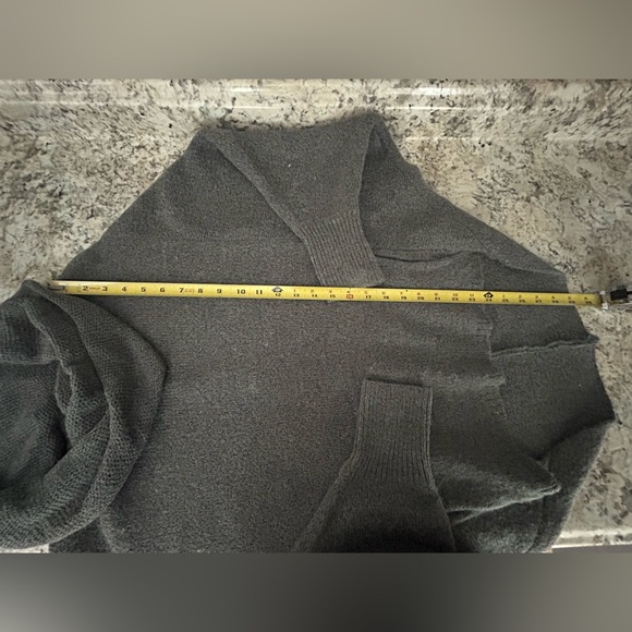 Entro Cowl Neck Oversized Sweater Kangaroo Pocket Size S - Picture 13 of 13